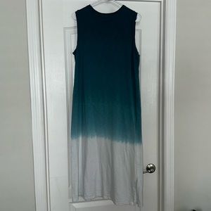 Universal thread ombré blue/white dress